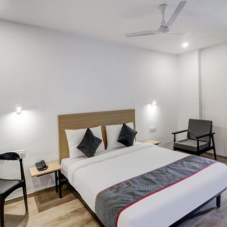Super Townhouse Rcc Majestic 397 Lb Nagar Hotel Haiderabad Buitenkant foto
